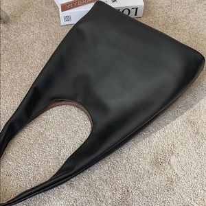 🚫Sold🚫 Black Minimalist Plain Shoulder Bag